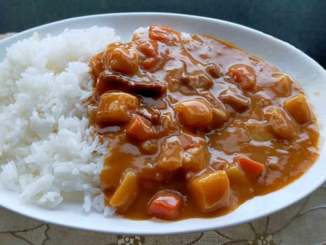 レトルトカレーも後出しじゃんけん